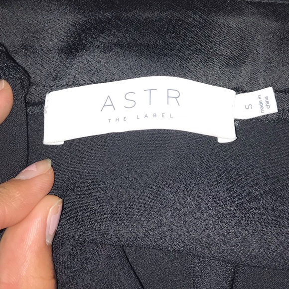 Back Ruffle Skirt, ASTR - Picture 3 of 3